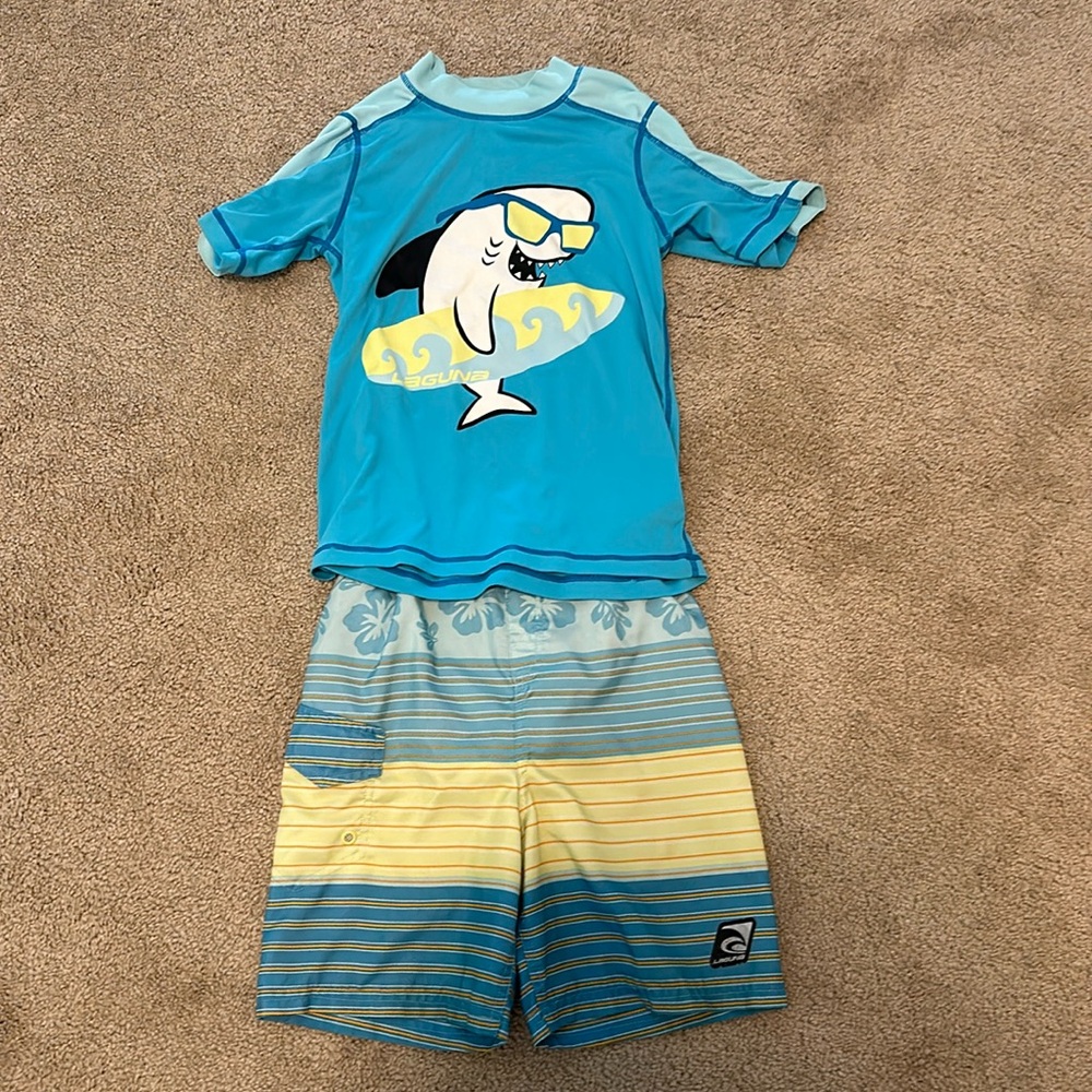 Boys Laguna swimsuit and rash guard size 7